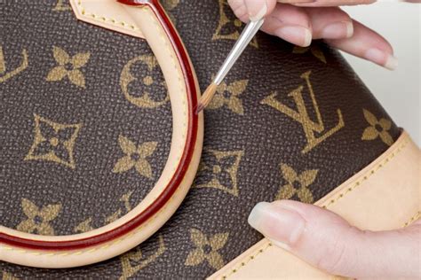 will louis vuitton repair canvas.